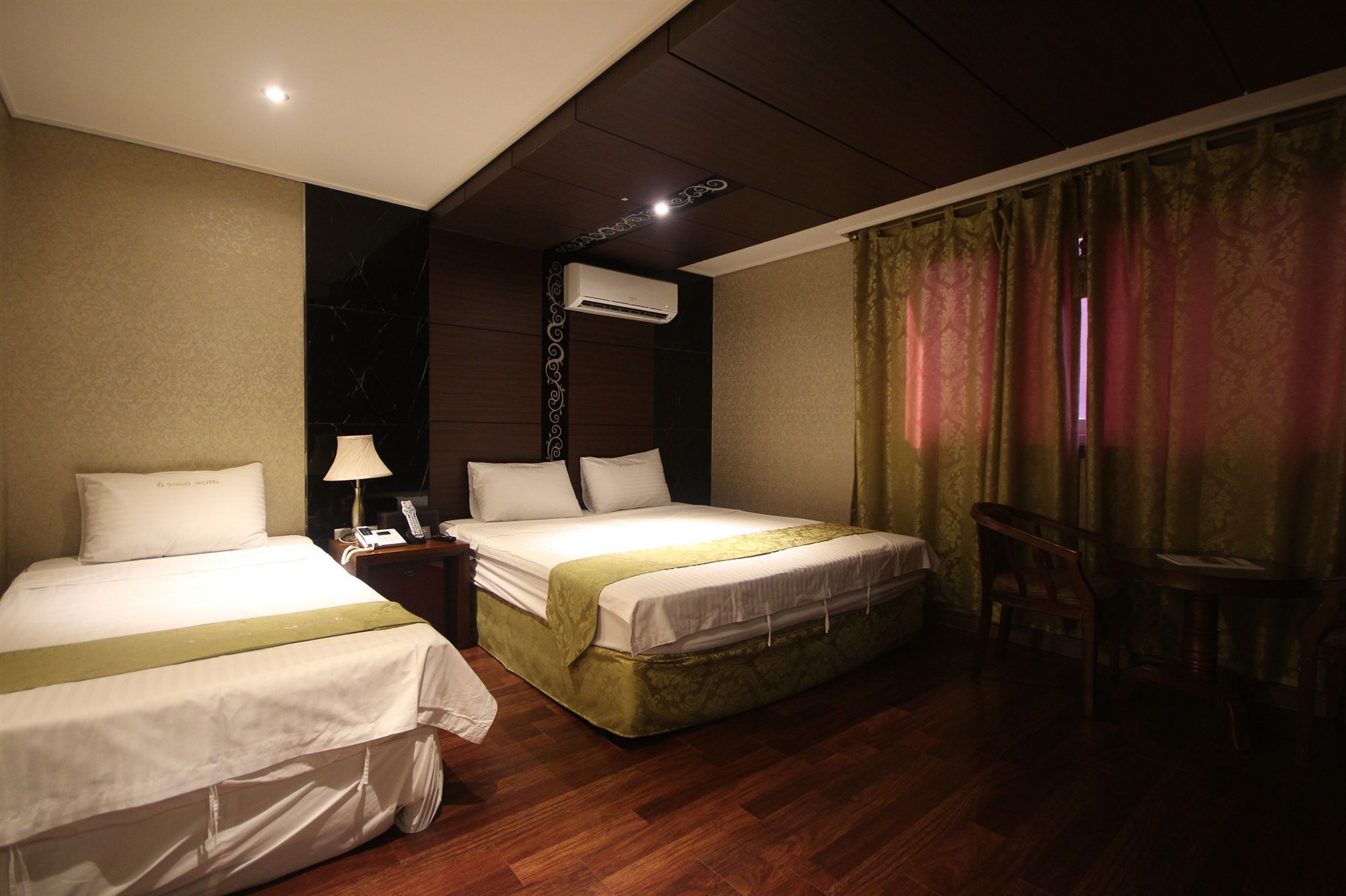 Sono Hotel Gyeongju Exterior photo